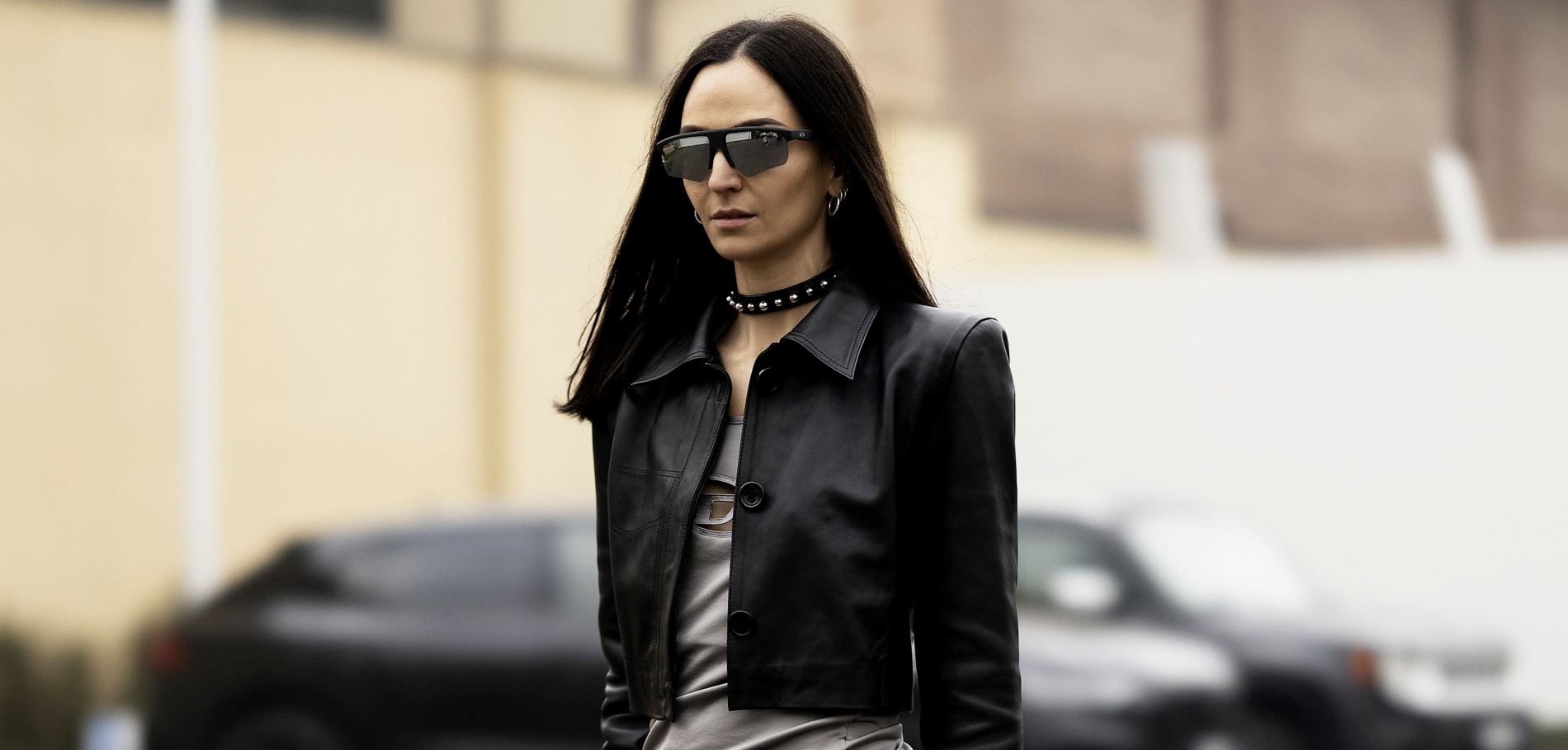 Grunge with a twist: Το biker's στιλ γίνεται glam με μικρές κινήσεις