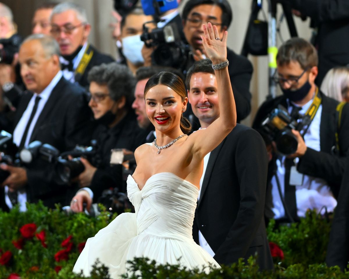 Miranda Kerr: Αυτό είναι το skincare προϊόν που χρησιμοποιεί τα τελευταία 15 χρόνια