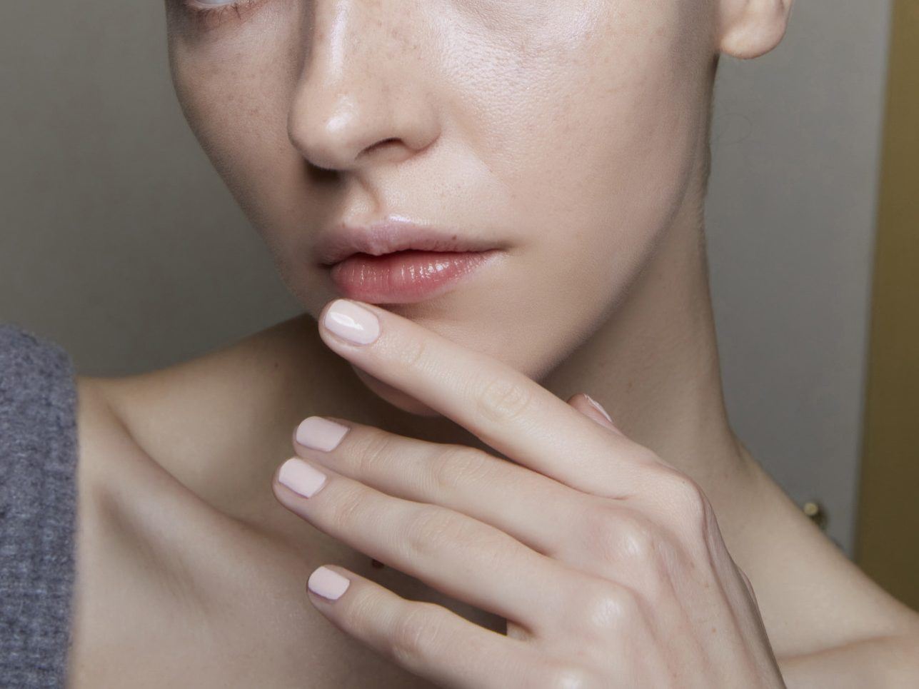 Milky Nails: Η νέα μας εμμονή για τον χειμώνα