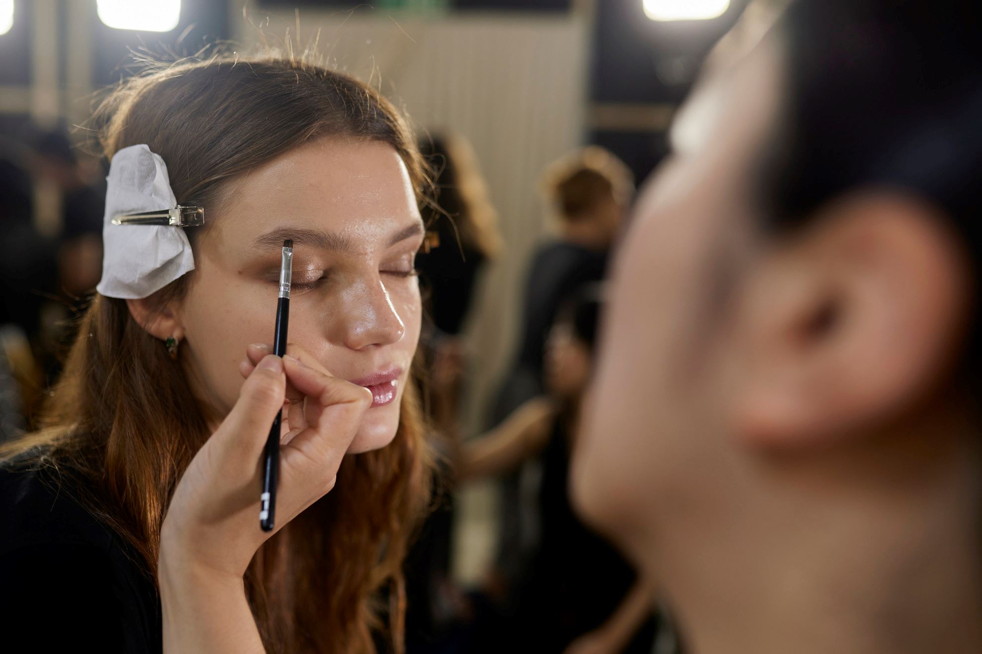 Gloss Power: Έτσι θα δώσεις ακαταμάχητη γυαλάδα στο beauty look σου