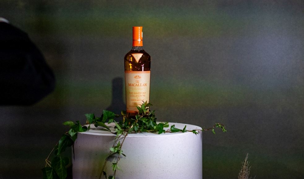 The Harmοny Collection: Δοκιμάσαμε το νέο The Macallan single malt από τη συνεργασία με τις Stella & Mary McCartney και ταξιδέψαμε με μια γουλιά στα Χάιλαντς της Σκωτίας