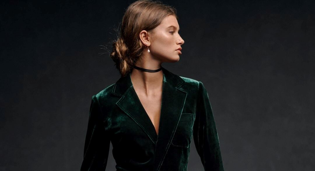 Στη νέα συλλογή του Ralph Lauren βρήκαμε τα βραδινά outfits που θα φορέσουμε τα Χριστούγεννα