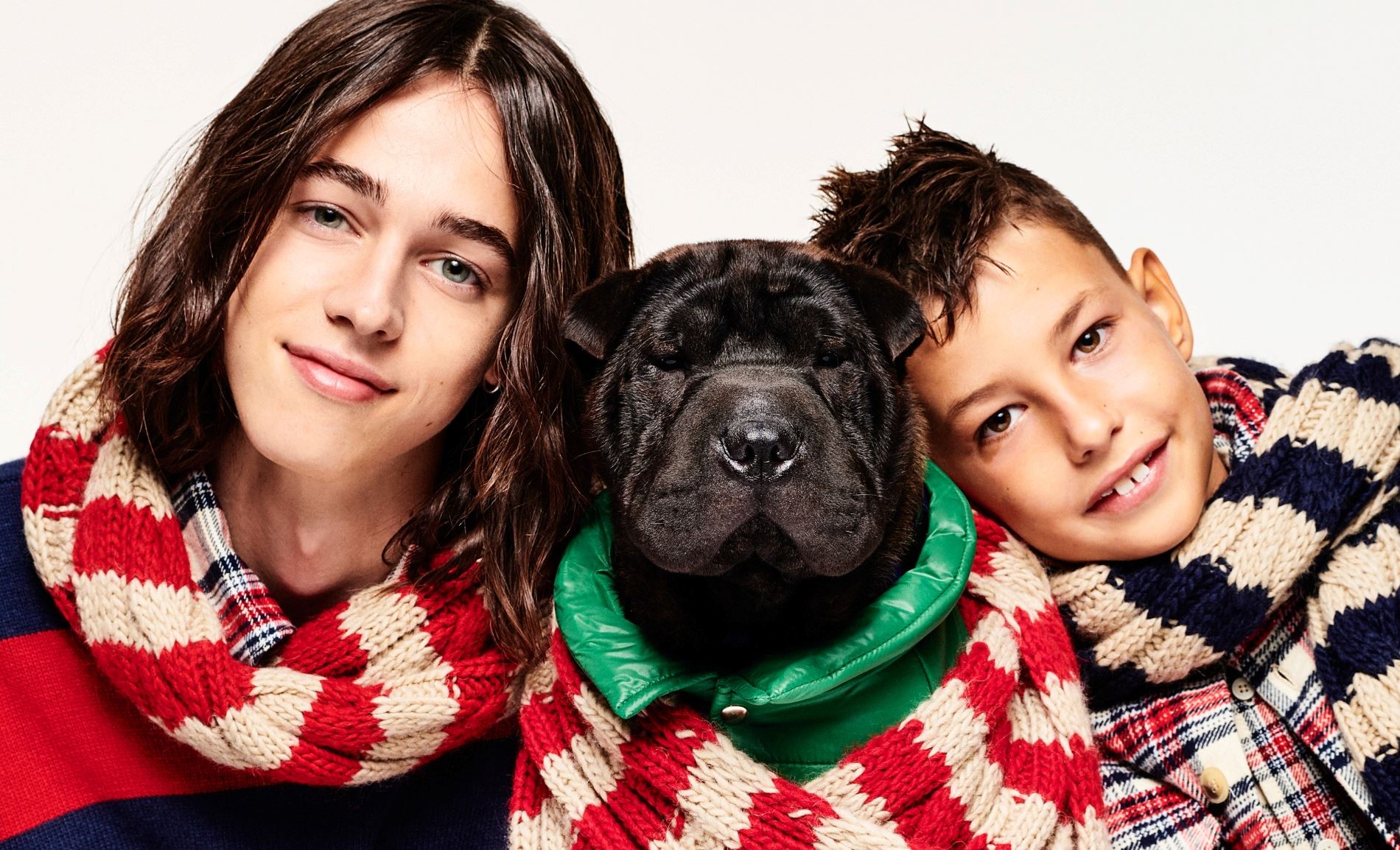 WE ARE FAMILY: Η νέα εορταστική καμπάνια της Benetton είναι αφιερωμένη στους αγαπημένους μας τετράποδους φίλους