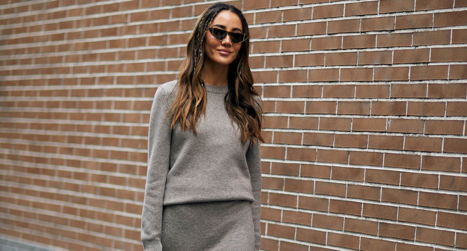Πώς θα ενσωματώσειs το γκρι στα looks σου; 15 συνδυασμοί για να το "απογειώσεις"
