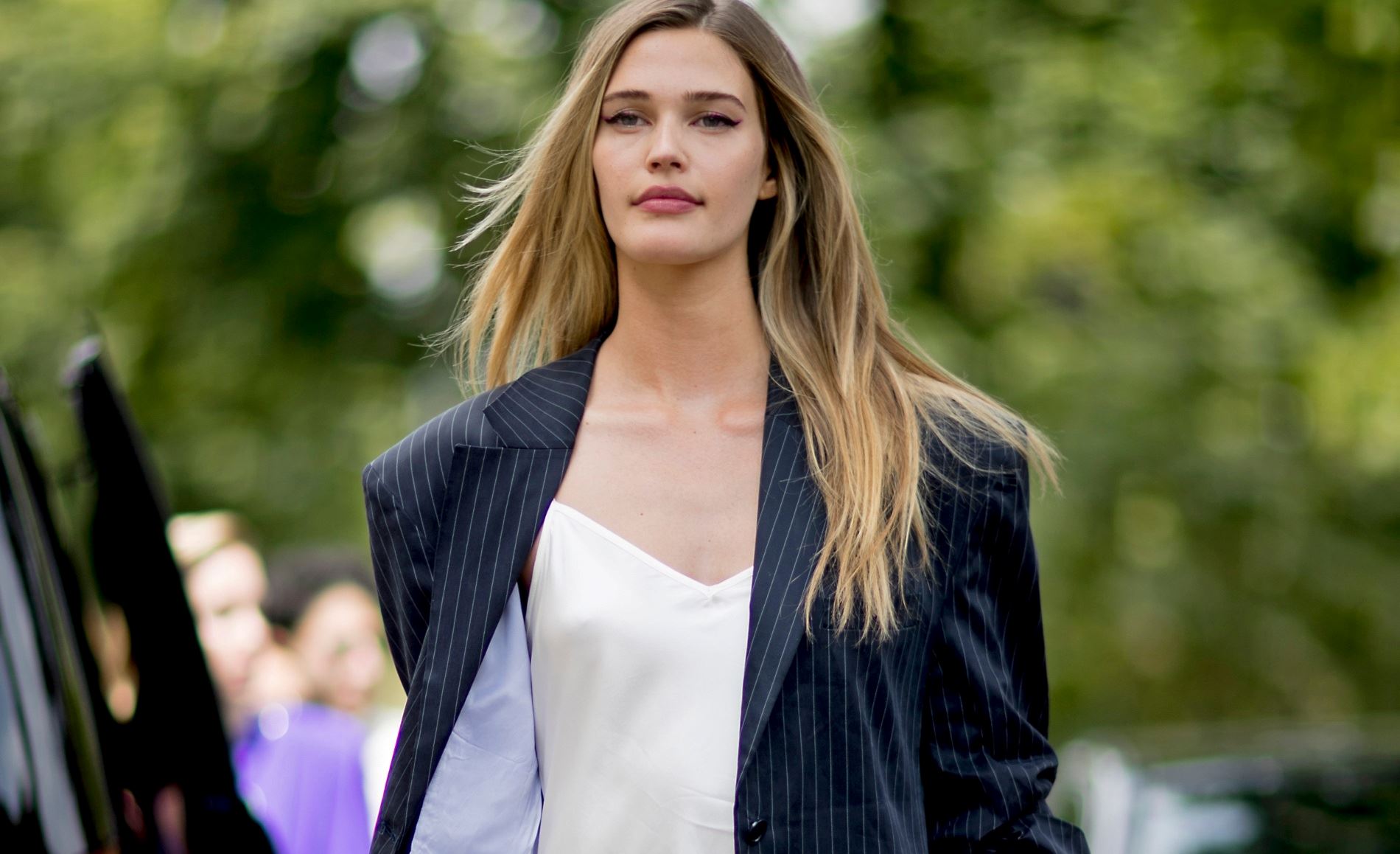 Do it like the French: 5 stylish items που θα σε βοηθήσουν να υποδεχθείς τη νέα χρονιά όπως οι Γαλλίδες