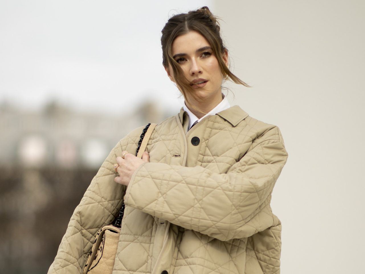 “Biscuit Brunette”: Η πιο “τραγανή” απόχρωση καστανού, επιστρέφει!