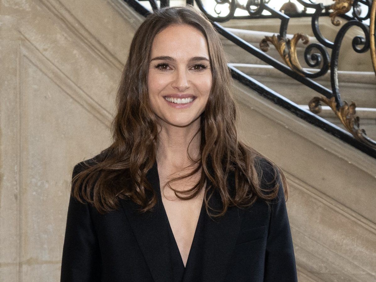 Natalie Portman: Έκανε το πιο θηλυκό και κομψό χτένισμα