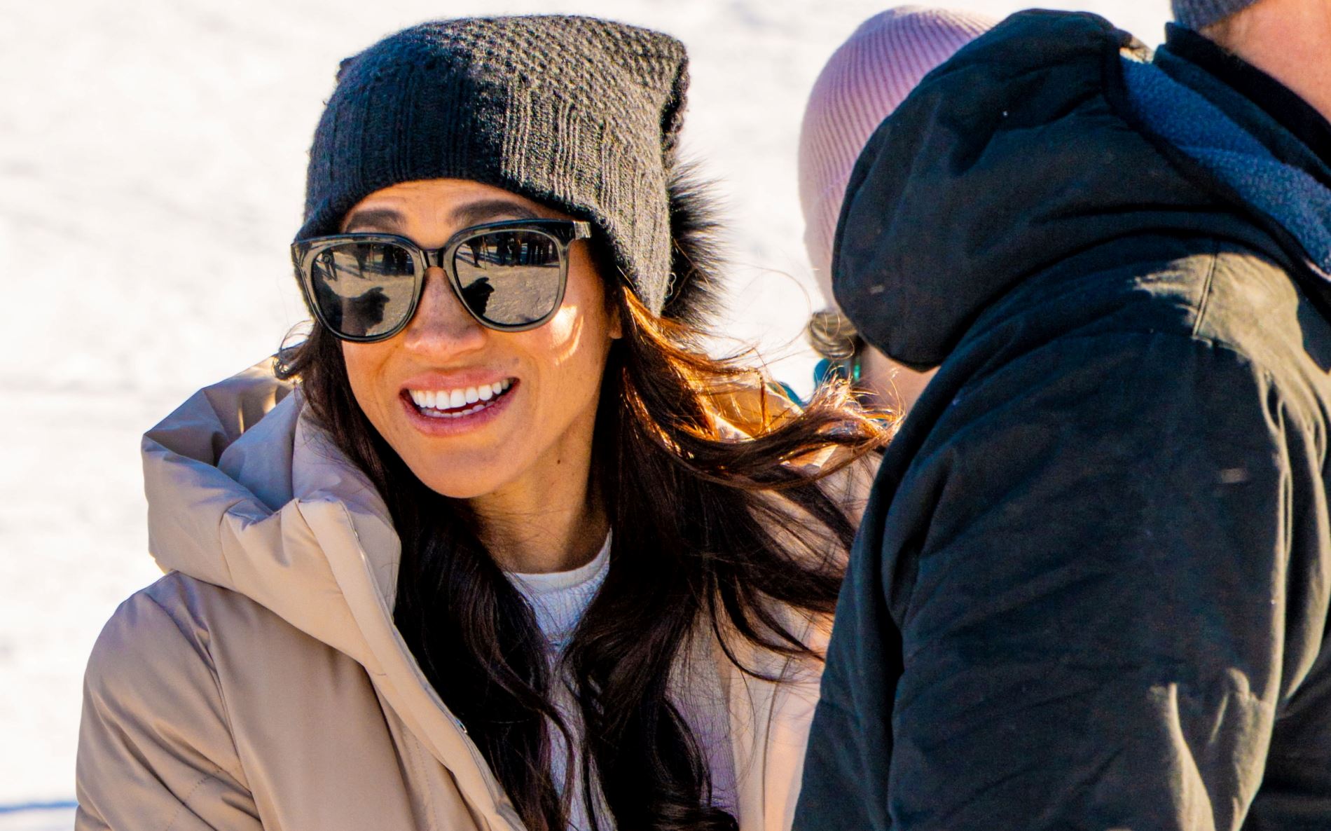 Βρήκαμε τα γυαλιά ηλίου της Meghan Markle και κοστίζουν κάτω από 60 ευρώ