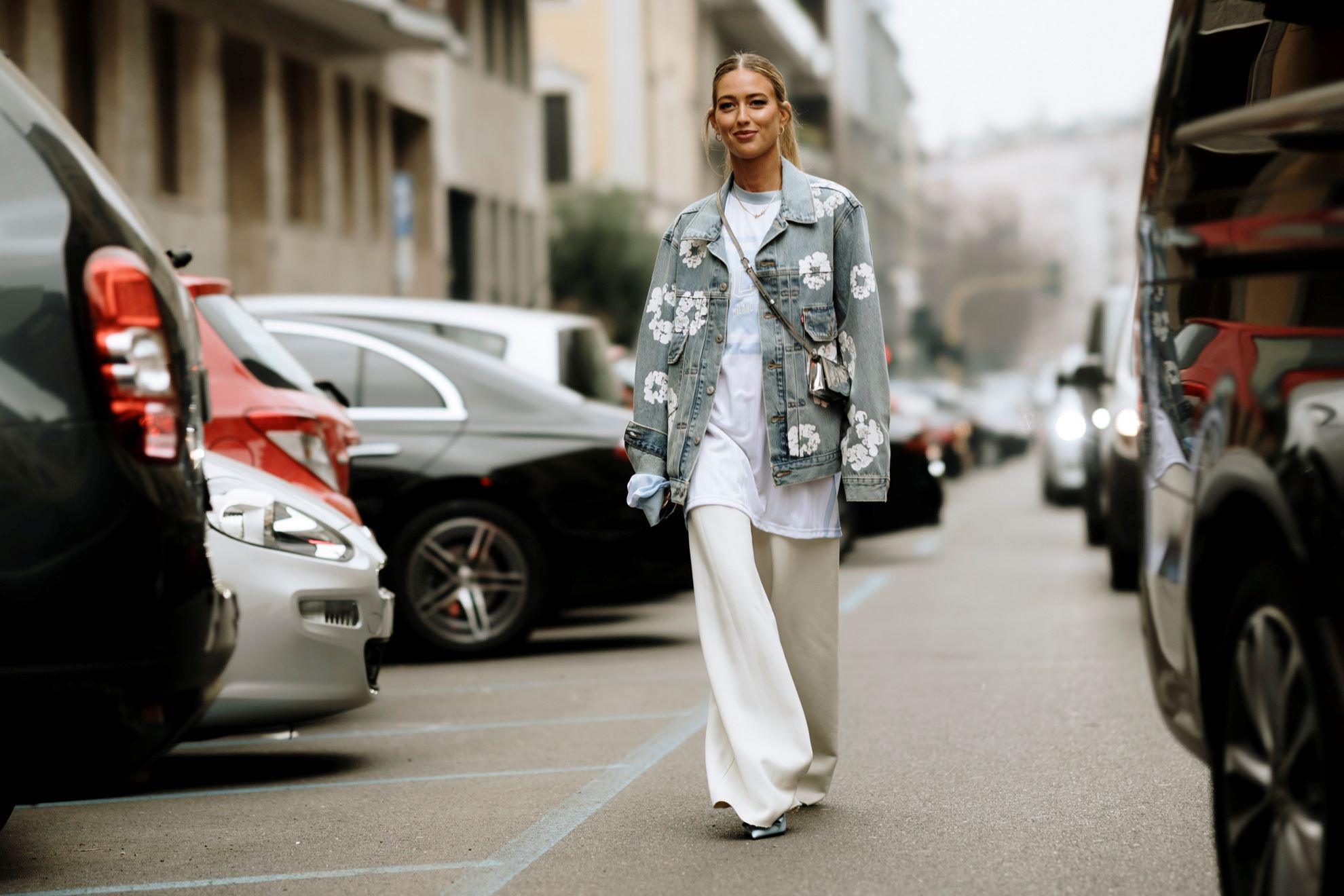 Light Grey: Ένας από τους πρωταγωνιστές στα μανικιούρ της φετινής άνοιξης
