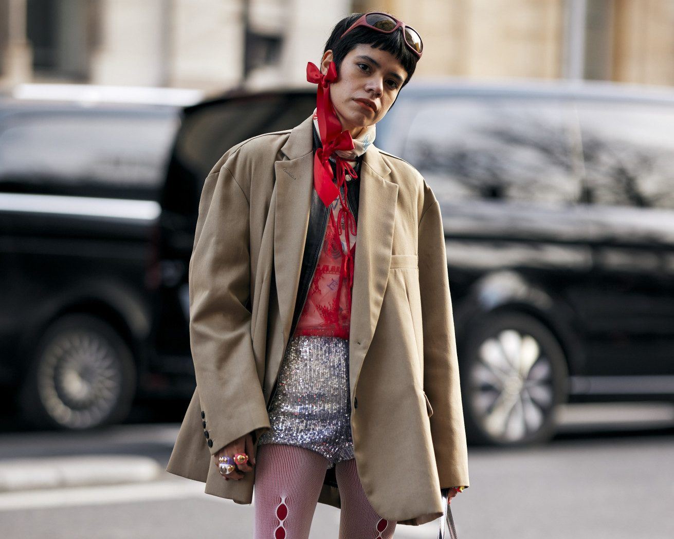 To micro hair trend που επιστρέφει το 2024 και λατρεύουν όλες οι fashionistas τώρα