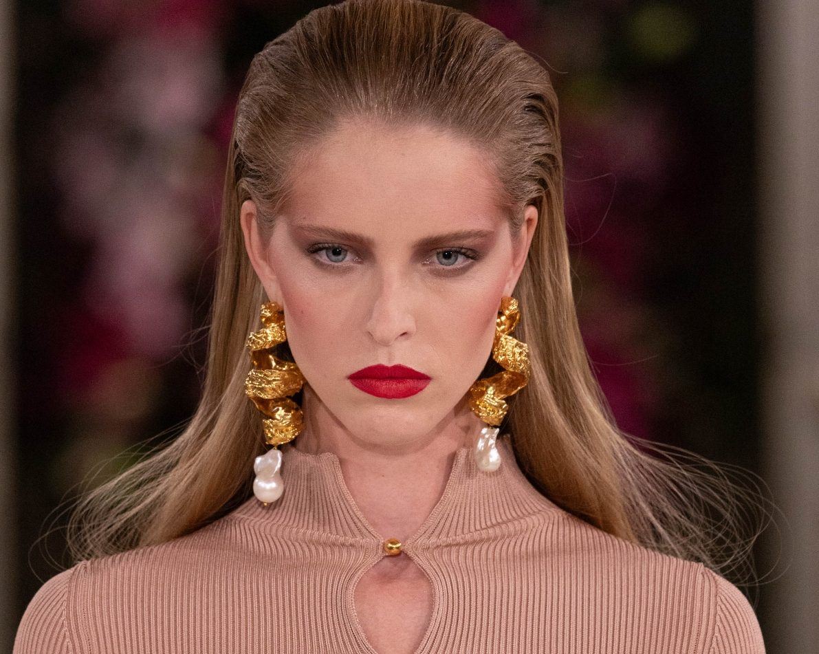 2 beauty trends που εντοπίσαμε στα fashion shows και θα βλέπουμε παντού το 2024