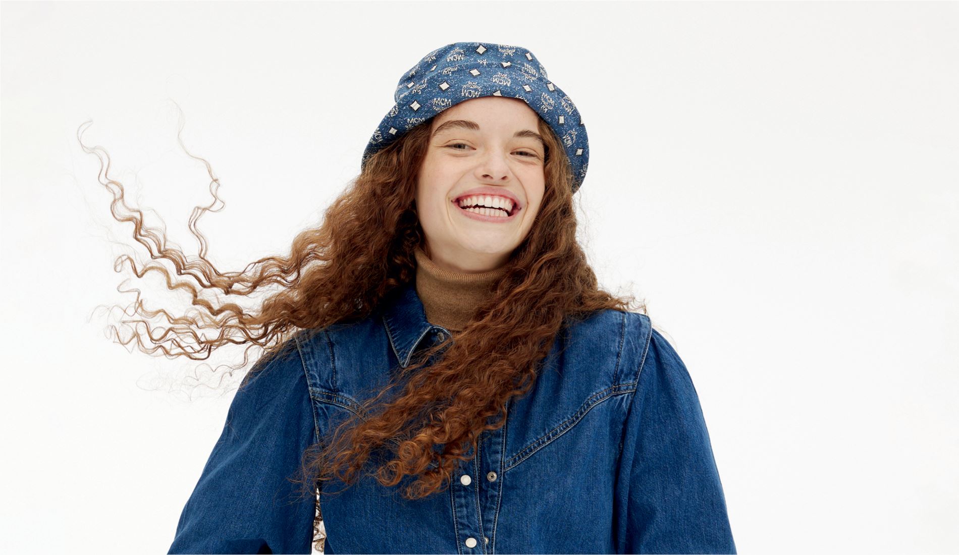 ELLE ΦΕΒΡΟΥΑΡΙΟΥ: THINK, FEEL, SMILE!