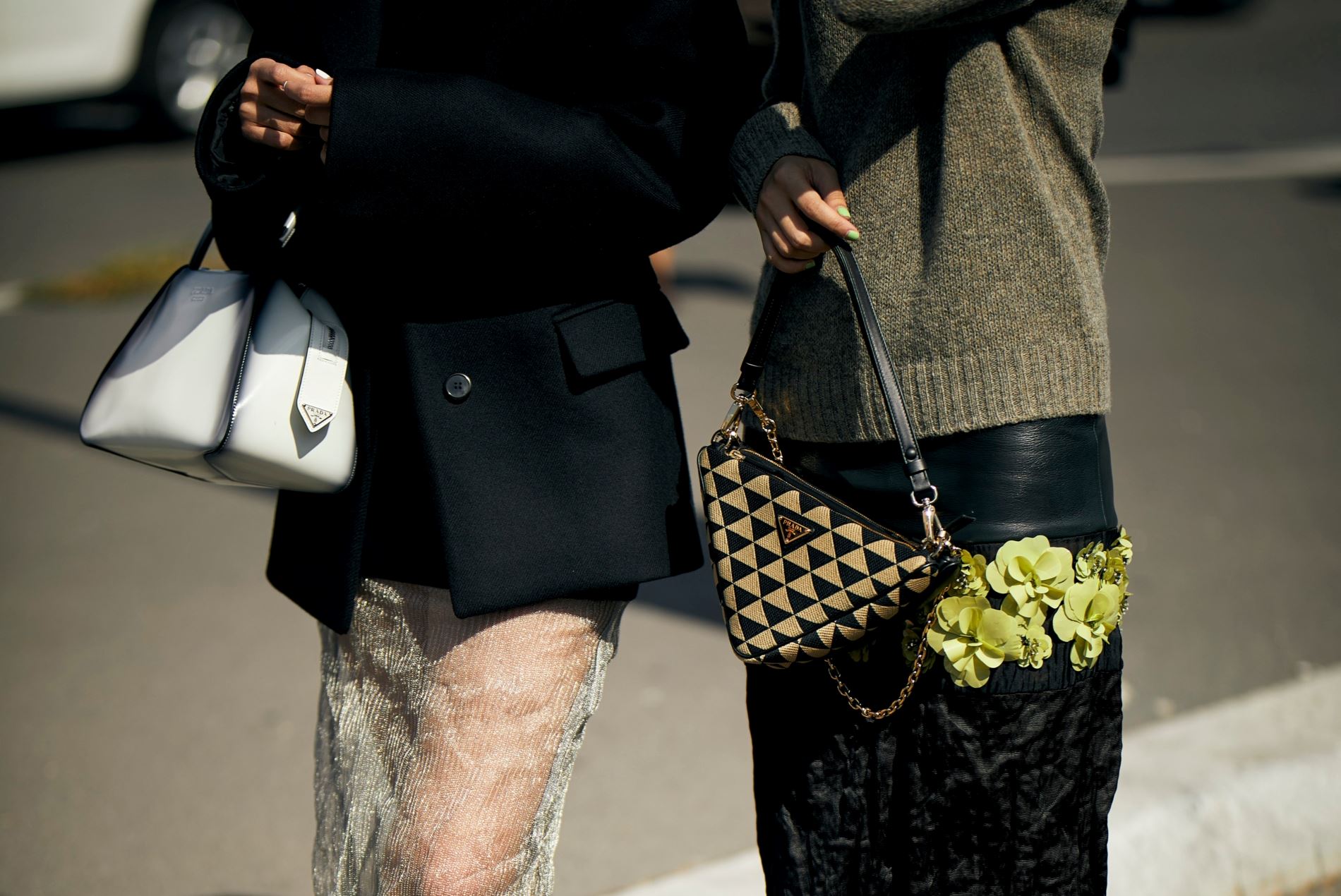 Η ανάλαφρη φούστα από ZARA που θα φοράς από τώρα μέχρι και το καλοκαίρι