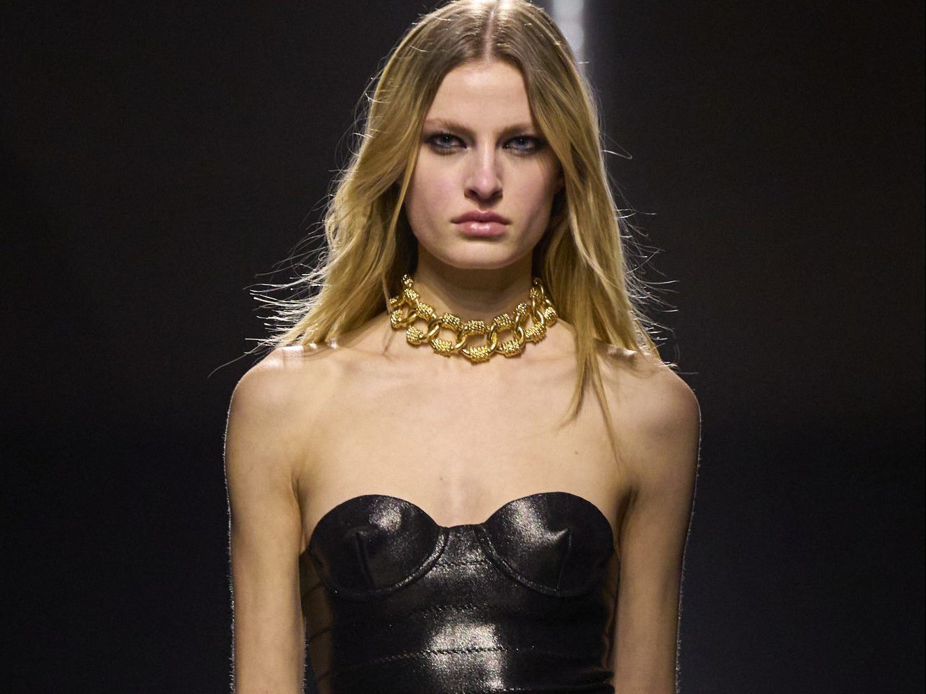 Tom Ford Beauty: Ξέρουμε όλα τα προϊόντα ομορφιάς που επιλέχθηκαν για το show FW24