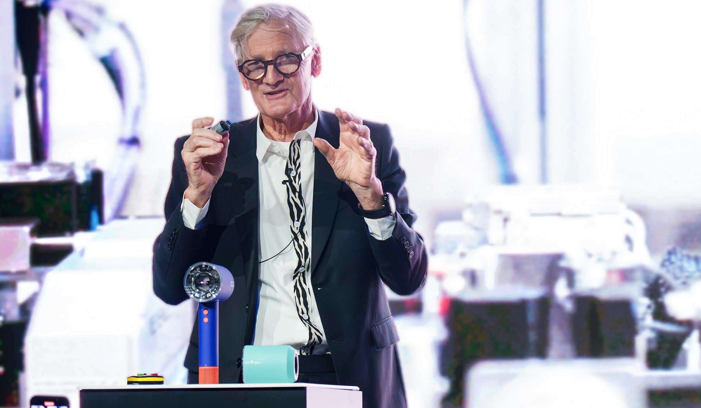 Ταξίδι στο μέλλον της ομορφιάς με τη Dyson