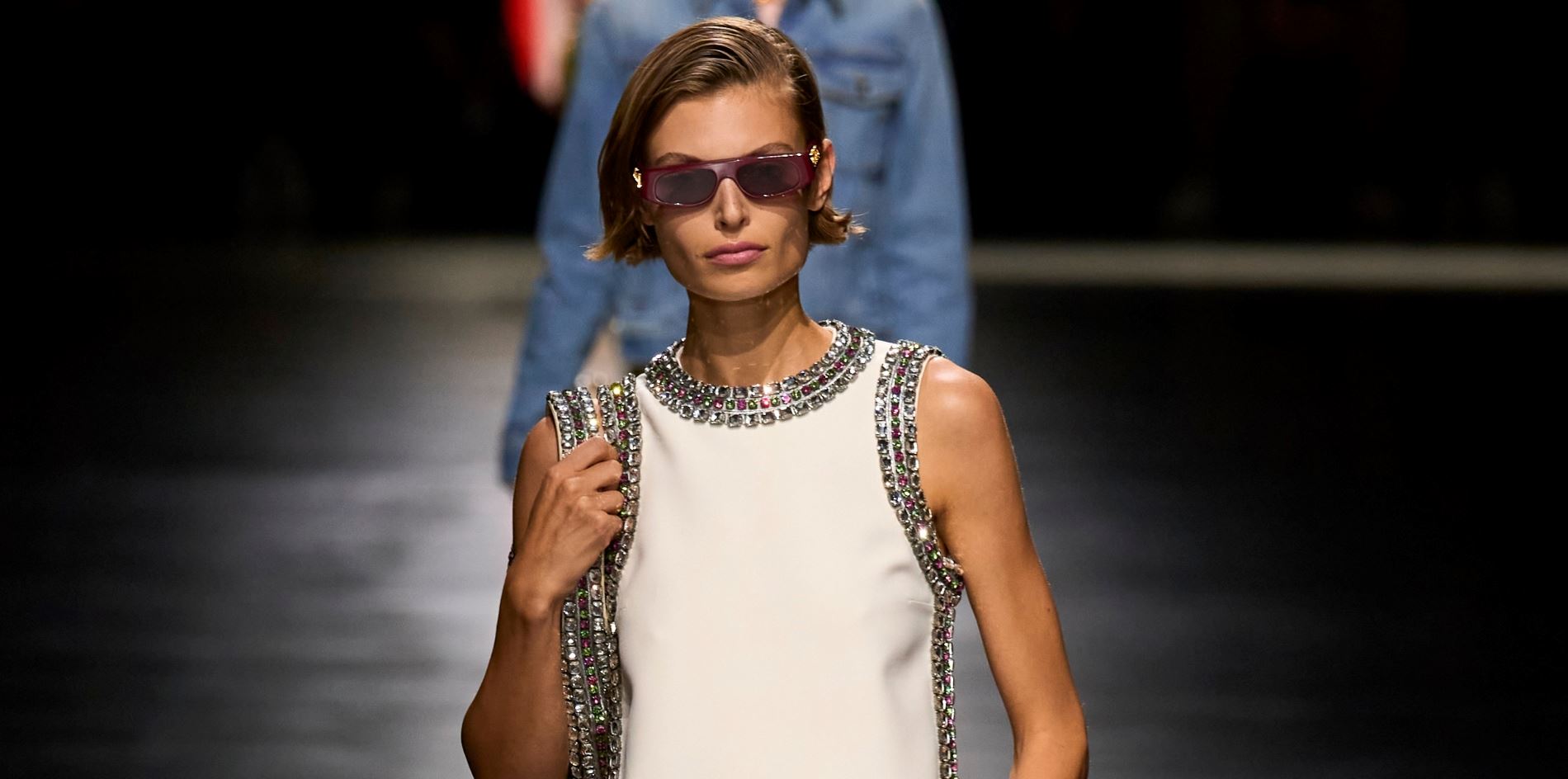 Βρήκαμε τα stylish γυαλιά ηλίου που θα αναβαθμίσουν τις καλοκαιρινές σου εμφανίσεις