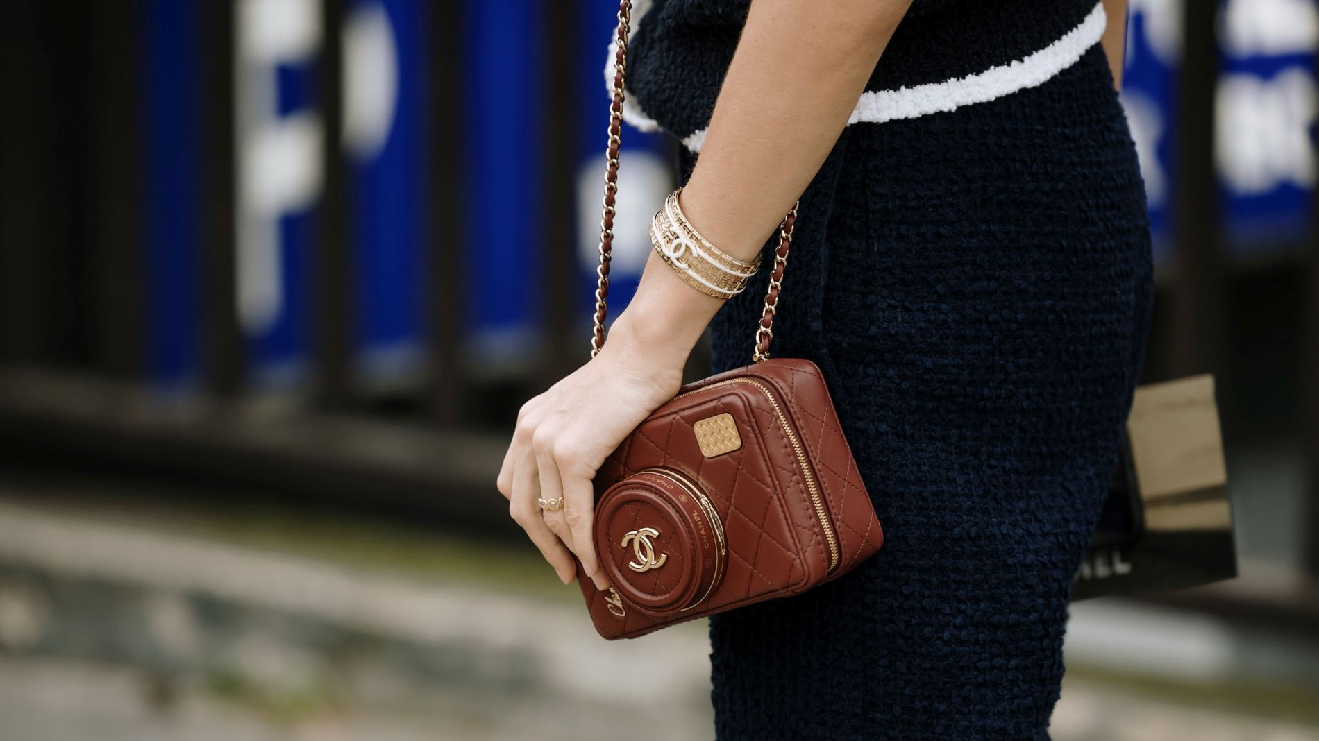 11 ακαταμάχητες crossbody τσάντες που είναι ιδανικές για την εποχή