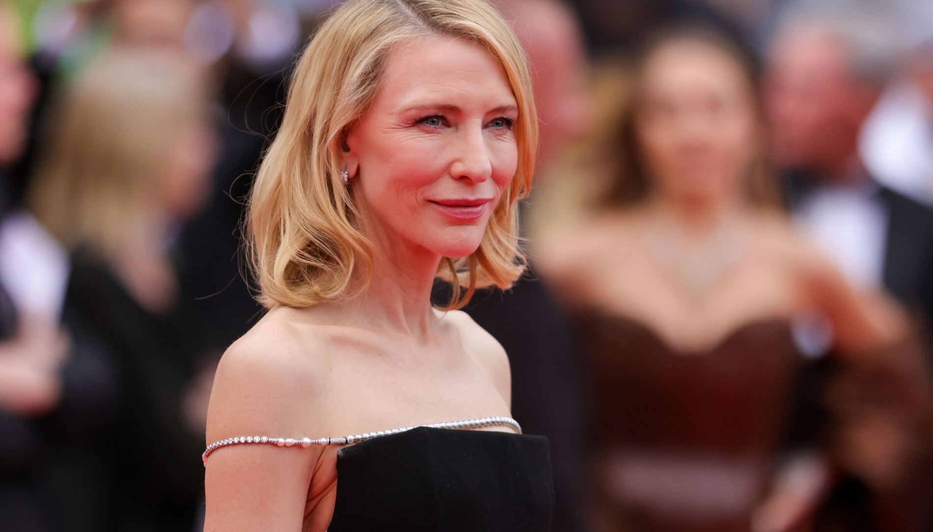 Cate Blanchett: Η statement εμφάνιση στο κόκκινο χαλί των Καννών με φόρεμα που θύμιζε τη σημαία της Παλαιστίνης