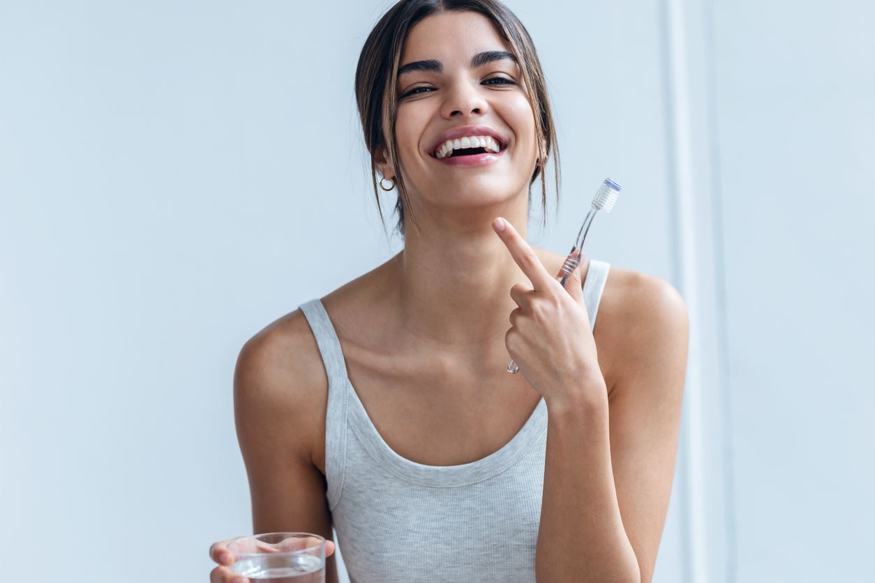 Big Smile: Όλα όσα χρειάζεσαι για το πιο λευκό & αστραφτερό χαμόγελο