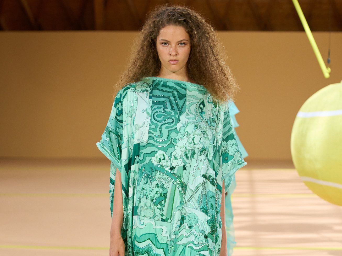 Urban Garden: Η ένταση και η λάμψη του πράσινου στα beauty looks μας