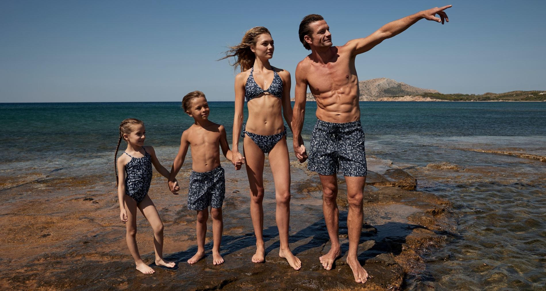 Vilebrequin x Greece Limited Edition: Η νέα συλλεκτική συλλογή είναι μία ωδή στο ελληνικό καλοκαίρι