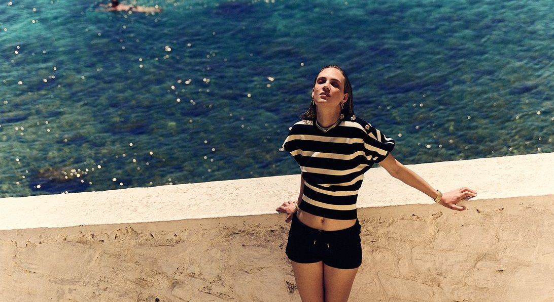 Τα ονειρικά σύνολα που θα φορέσουμε στα πιο όμορφα ελληνικά νησιά