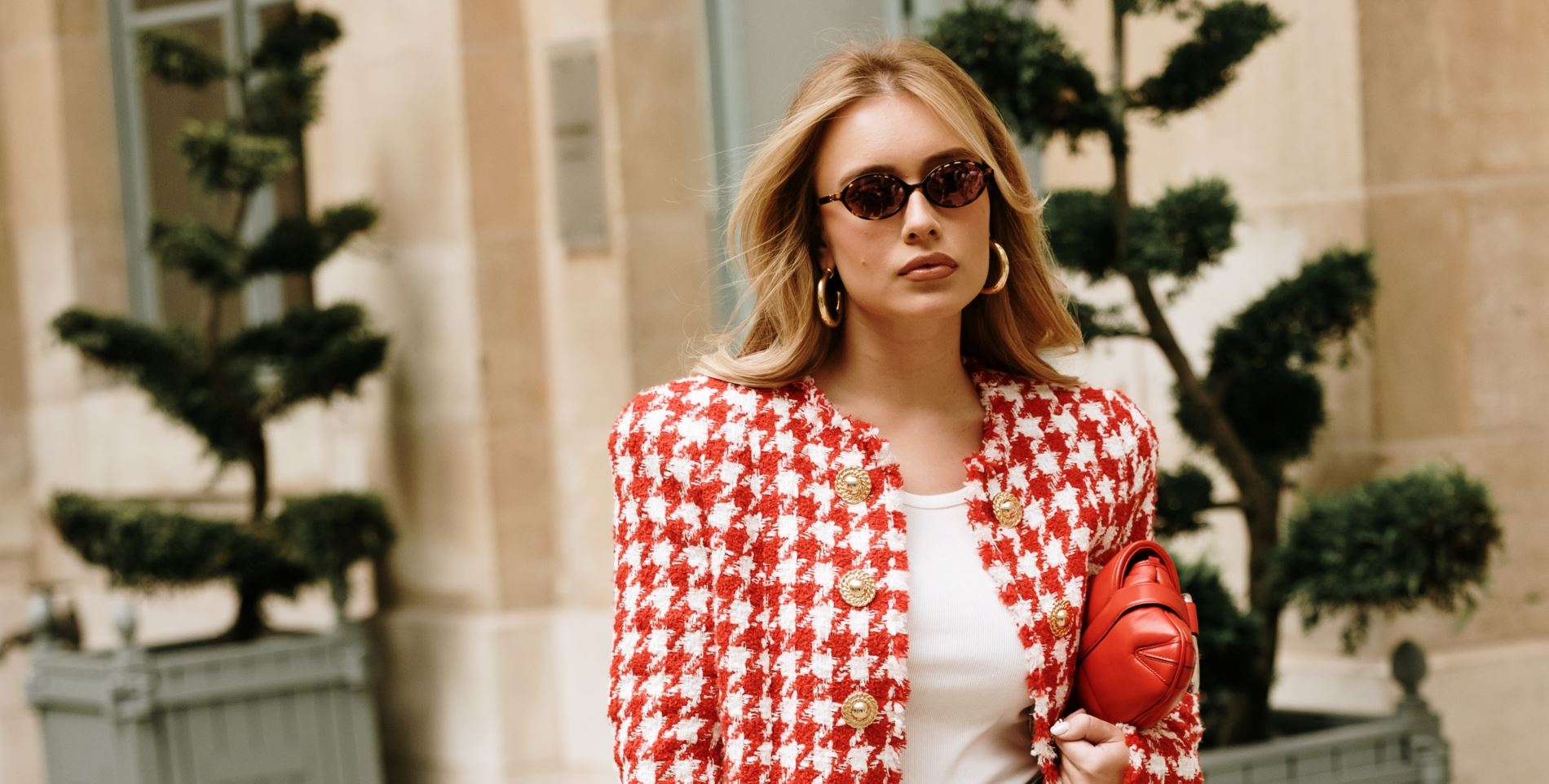 Summer necessities: Αυτά είναι τα πιο stylish οβάλ γυαλιά ηλίου που θα δεις σήμερα