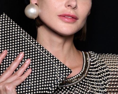 “BB nails”: Η νέα τάση στο μανικιούρ που λατρεύουν όλες οι fashionistas τώρα