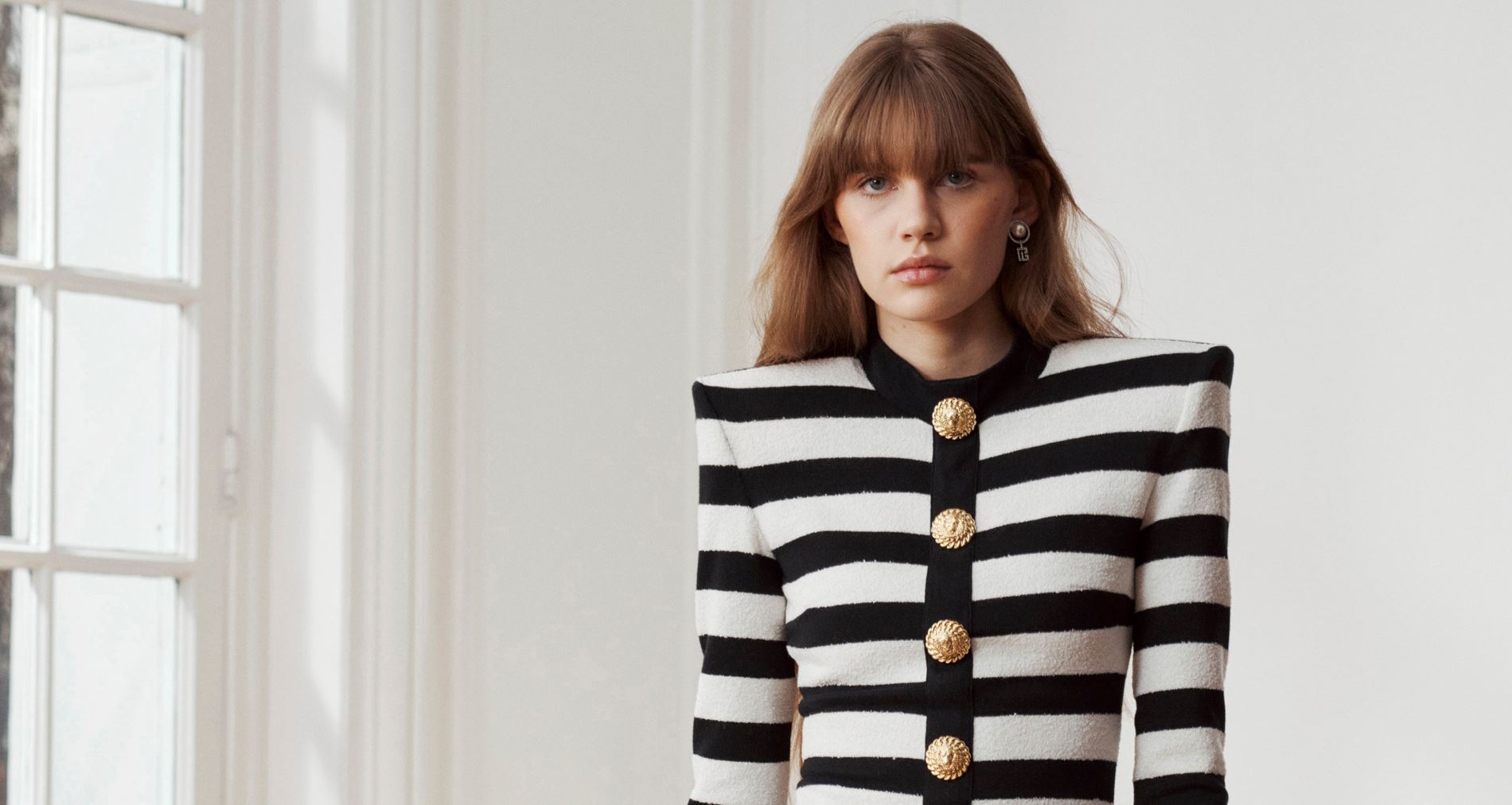 Black & White: Τα ασπρόμαυρα outfits πρωταγωνιστούν τις τελευταίες ημέρες του καλοκαιριού