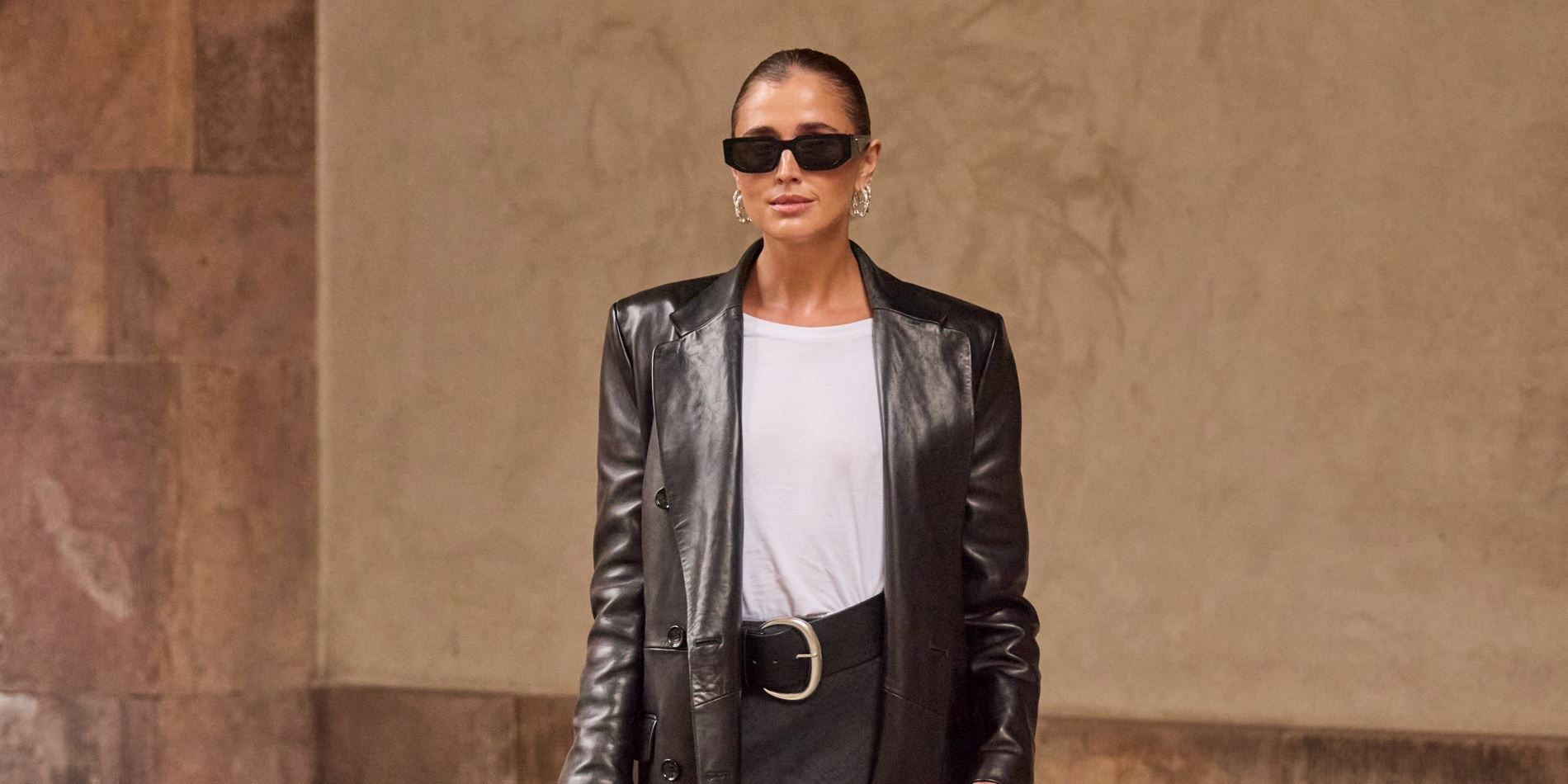 Attention '90s lovers: 6 looks που φέρνουν στο σήμερα το '90s style
