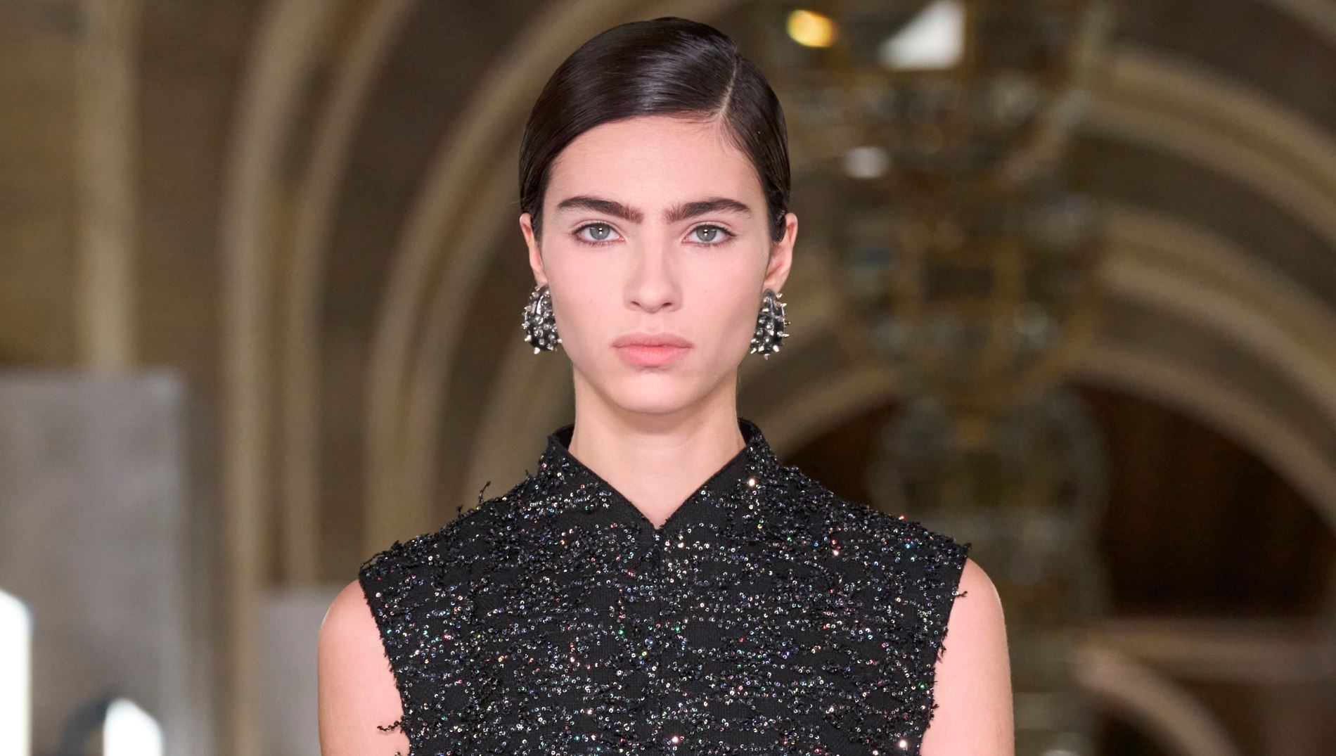 "No makeup" makeup look σε 10 λεπτά: Μάθε όλα τα μυστικά για το πιο φρέσκο μακιγιάζ