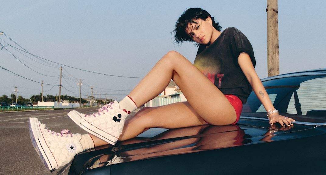 Βρήκαμε τα sneakers που αν είσαι fashion junkie, θα πέθαινες να αποκτήσεις