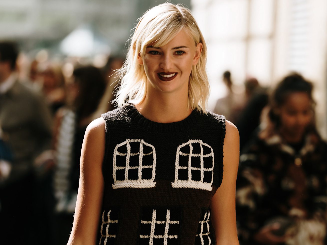 Curtain bangs τέλος: Αυτή είναι η νέα hot τάση που λαμβάνει τη θέση τους