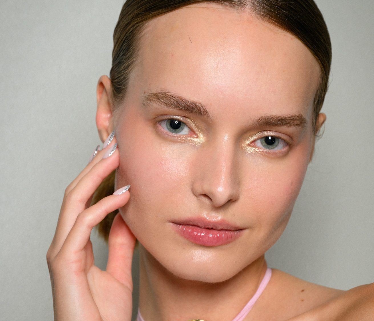 3 αποτελεσματικά skincare προϊόντα για την ενίσχυση του κολλαγόνου στην επιδερμίδα