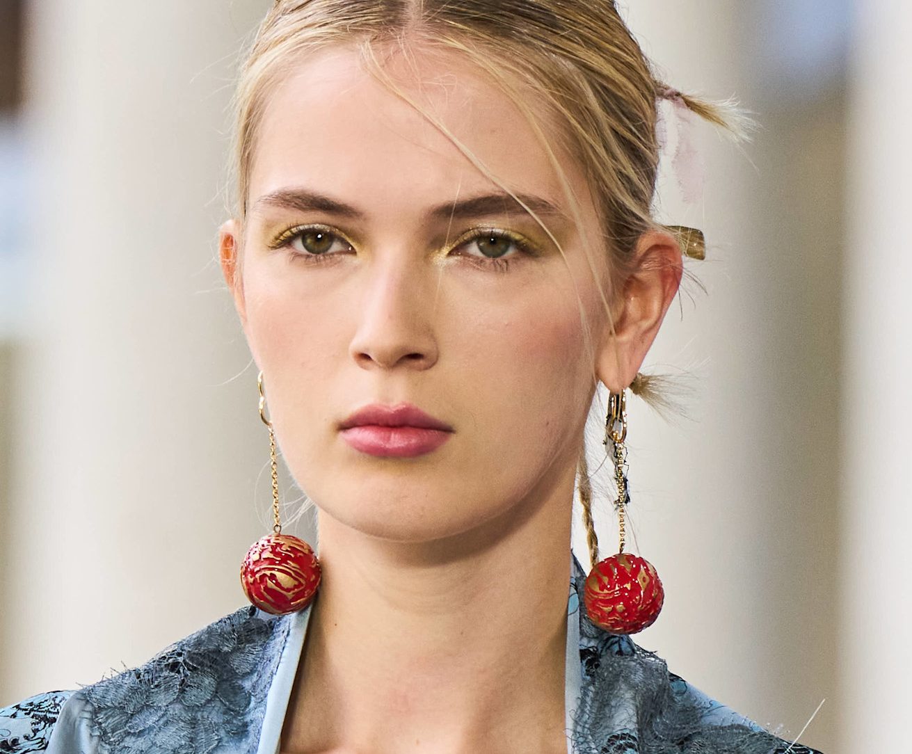 Αυτό το serum βελτιώνει την υφή της επιδερμίδας και ενισχύει την παραγωγή υαλουρονικού οξέος και κολλαγόνου