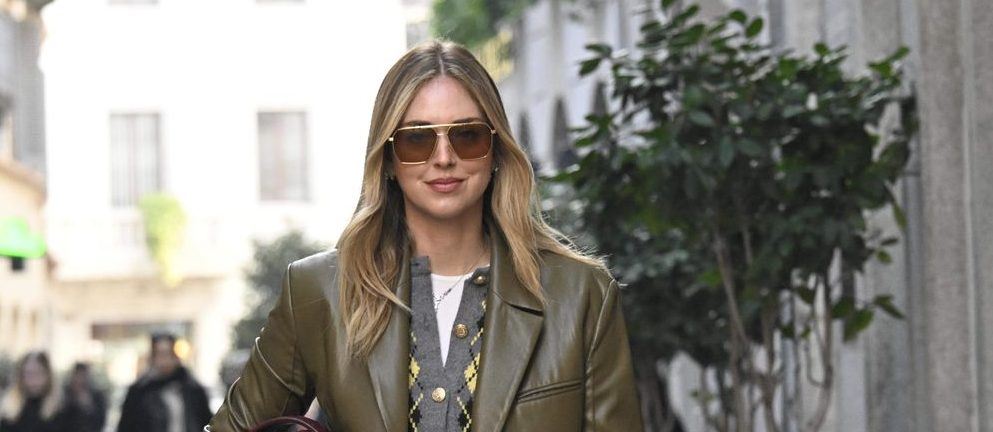 Η Chiara Ferragni κράτησε το stylish clutch που είναι ιδανικό για όλες τις ώρες