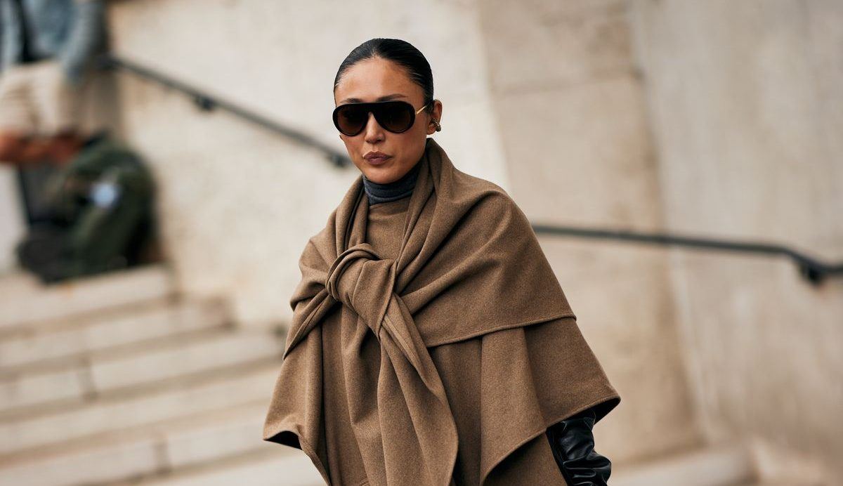 Το vintage πανωφόρι που επιστρέφει δυναμικά στα looks μας αυτό τον χειμώνα