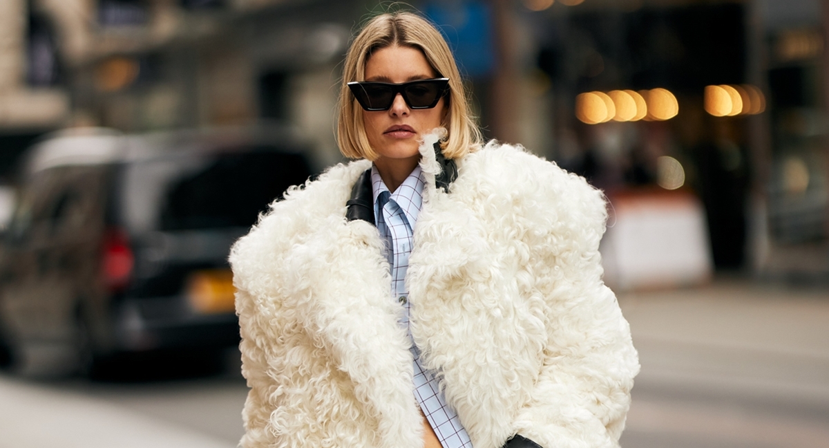 Έβαλε κρύο: 11 inspo λουκ για να φορέσεις τη γούνα σου με stylish τρόπο