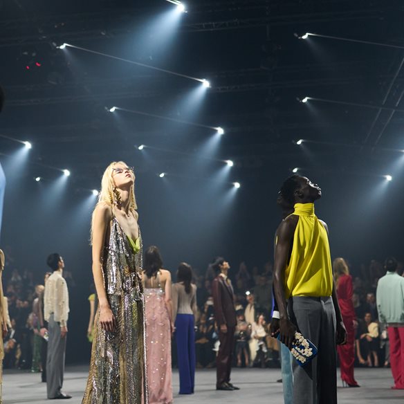Valentino SS26: Οι "πυγολαμπίδες" του Alessadro Michele είναι το φωτεινό μέλλον της μόδας;