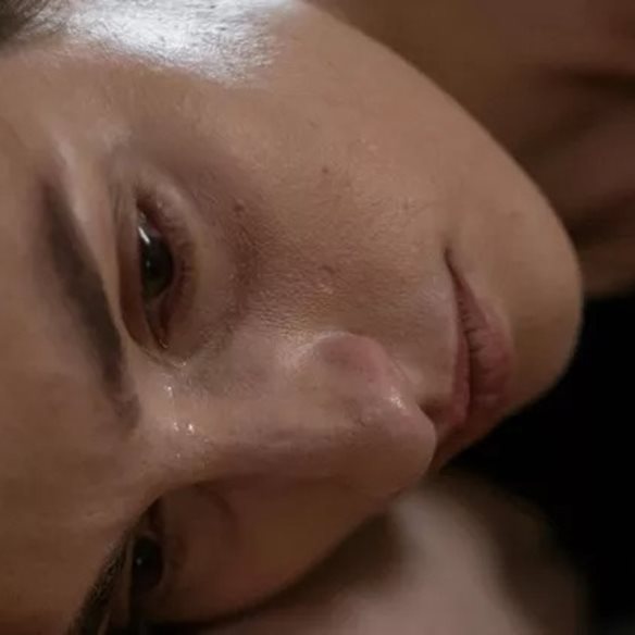 "Καμπανάκι" για τις γυναίκες: Το διατροφικό guilty pleasure που συνδέεται με αυξημένα συμπτώματα κατάθλιψης