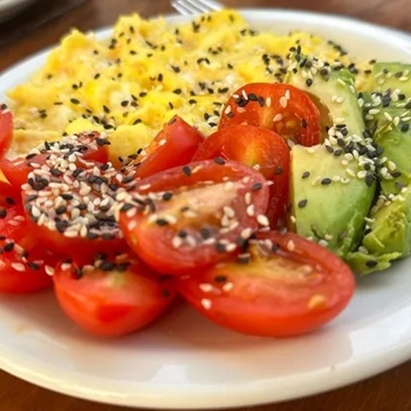 Πρήξιμο στην κοιλιά: 9 εύκολα πρωινά φιλικά για το έντερο