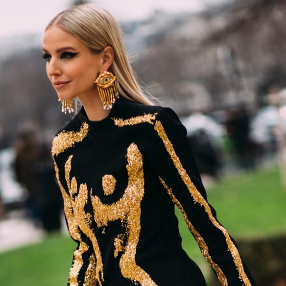 Τι φοράνε τα it-girls στα πάρτι της σεζόν; Κράτα σημειώσεις!