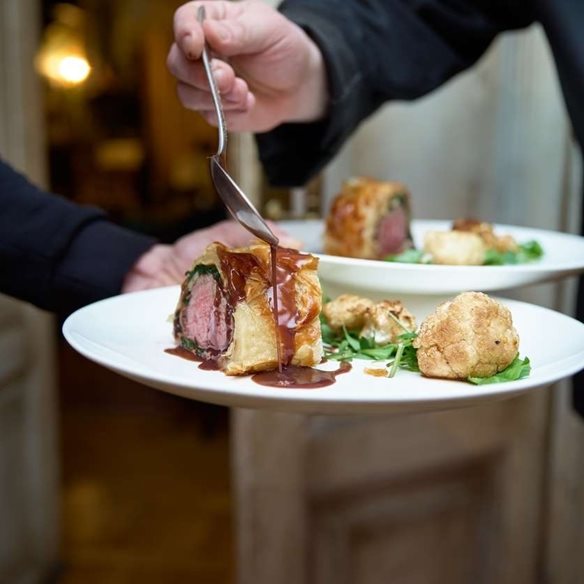 Στα high end εστιατόρια της Αθήνας δεν πας μόνο για το φαγητό