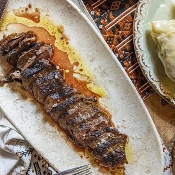 Μερικές από τις πιο δημοφιλείς ταβέρνες της Αθήνας αυτή τη στιγμή