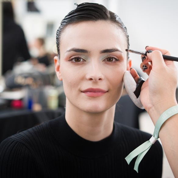 Τα viral προϊόντα που αξίζει να δοκιμάσεις από το brand που λατρεύουν οι gurus του μακιγιάζ