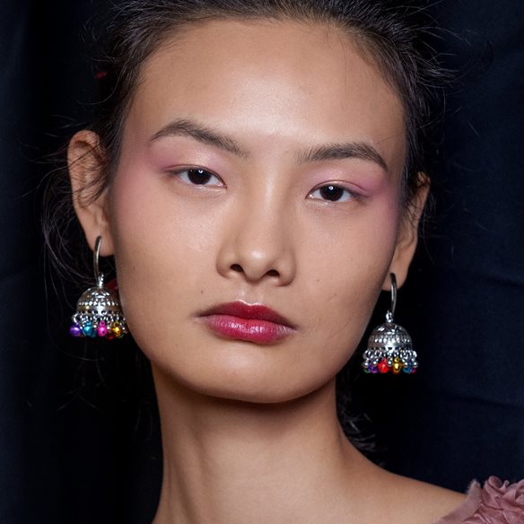 Sugarplum Glam: Το μακιγιάζ που θέλουν να δοκιμάσουν όλα τα "it" girls αυτές τις γιορτές