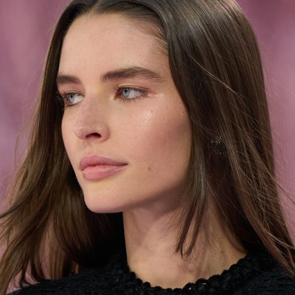 Ballet Slipper Lips: H τάση στο μακιγιάζ που ξεχώρισε στην Haute Couture PFW