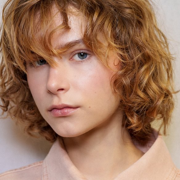 Glass Skin: Αυτό το serum χαρίζει πιο λεία, καθαρή και φωτεινή επιδερμίδα σε 7 ημέρες