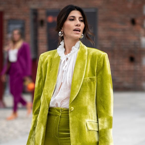 Βελούδινο σακάκι: Το απόλυτο fashion item για τις κομψές βραδινές εμφανίσεις σου