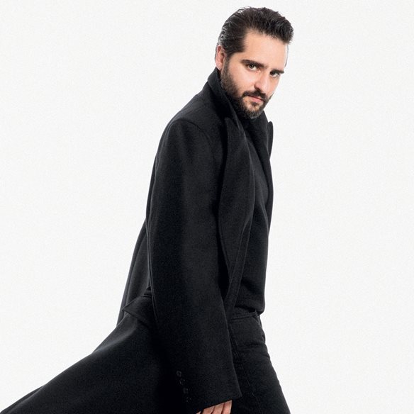 Κωνσταντίνος Μπιμπής: "Είμαστε μια γενιά που πηγαίνει από κρίση σε κρίση"